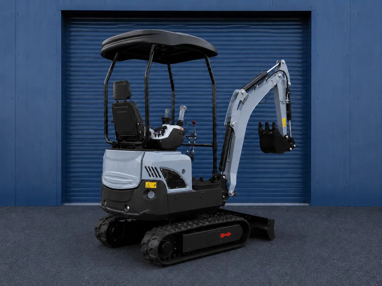 Mini-pelle Xcavator XC15P, vue trois-quarts avant droite